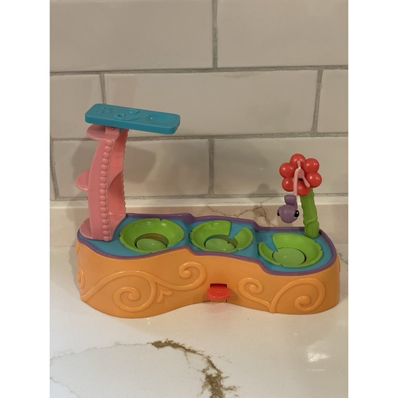 LPS Littlest Pet Shop Leapin Lagoon Frog Lillypad Pond Play Set 2005 Hasbro - Picture 1 of 6